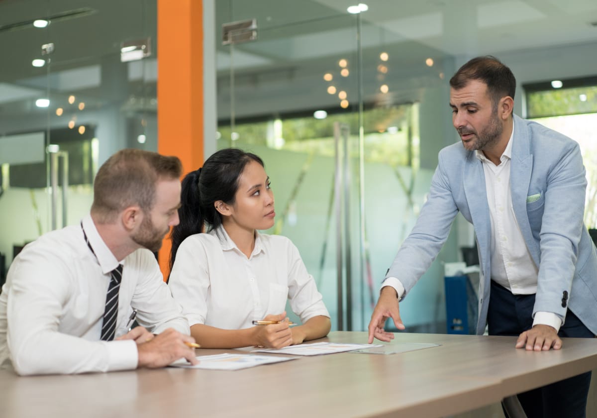 manager leading employees